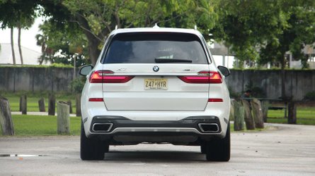 2019 BMW X7 xDrive50i: Pros And Cons