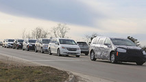 2017 Chrysler Town & Country spy photo