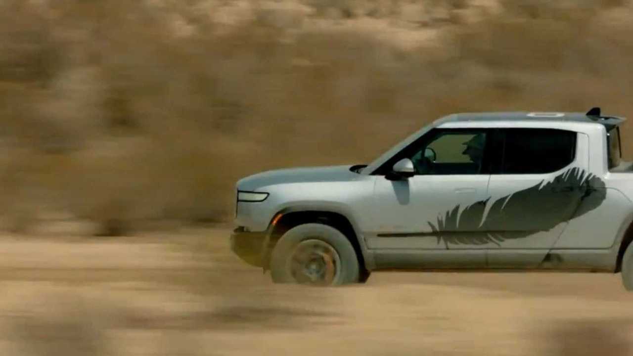 Rivian R1T dikendarai Jeff Bezos
