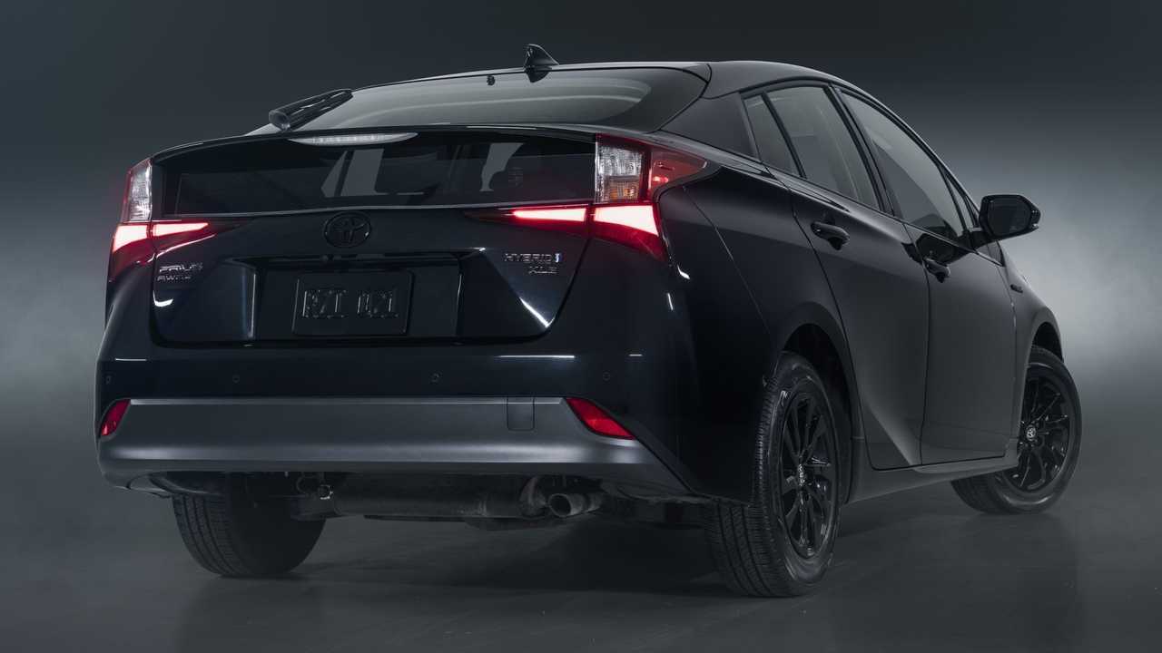 Спецверсия Toyota Prius Nightshade