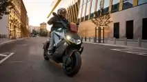 BMW CE 04 - scooter elétrico - movimento