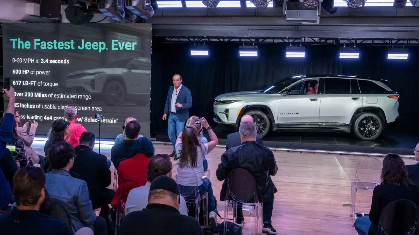 antonio-filosa-jeep-wagoneer-s.webp