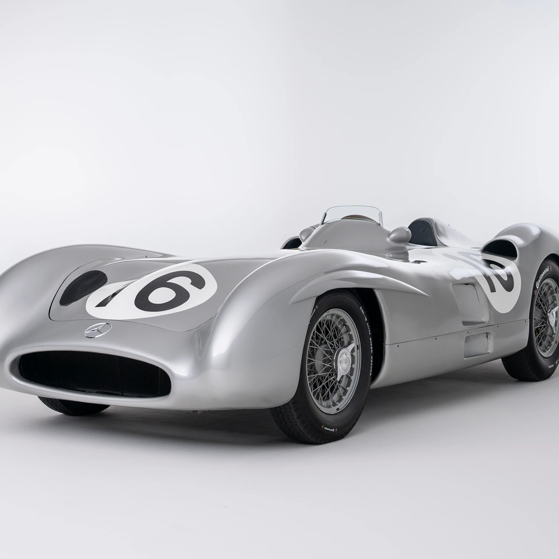 En değerli Mercedes F1 araçlarından biri satışa sunuluyor