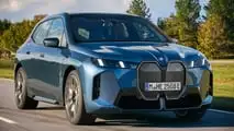 BMW iX xDrive60 (2025)