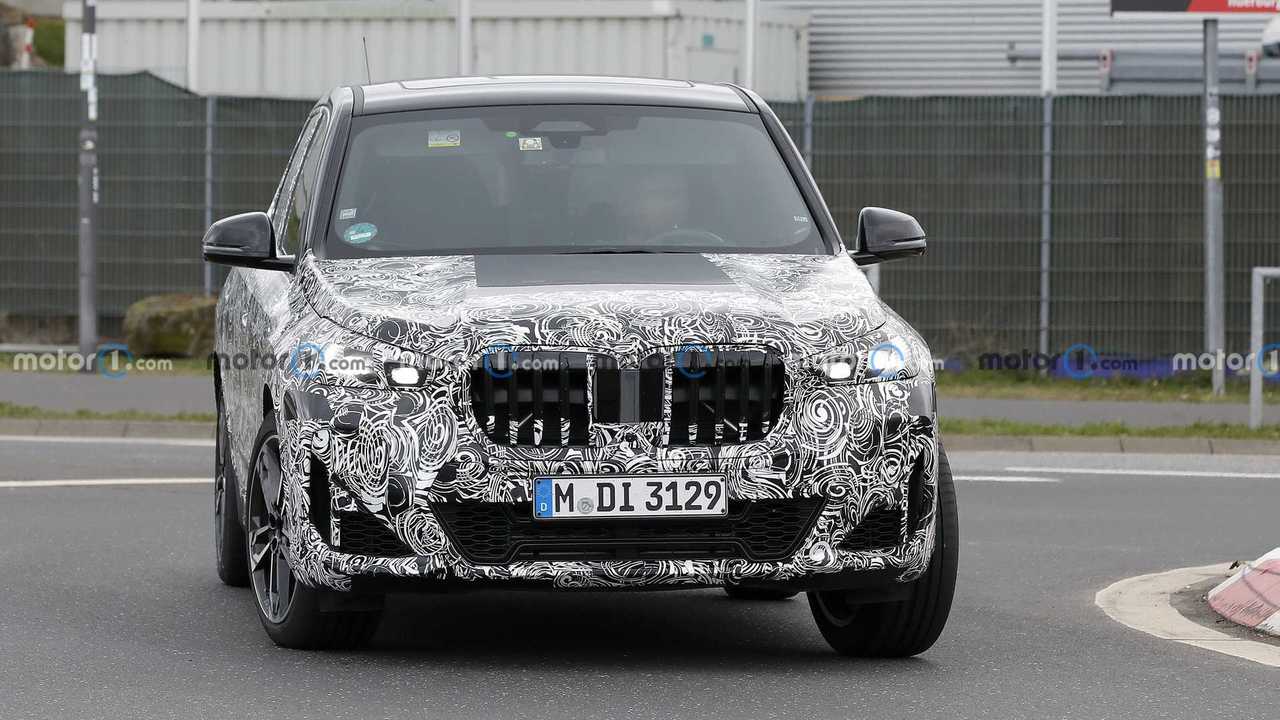 Novo BMW X1 2023 em Nürburgring