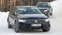 VW Passat (B9) erste Erlkönigbilder als 