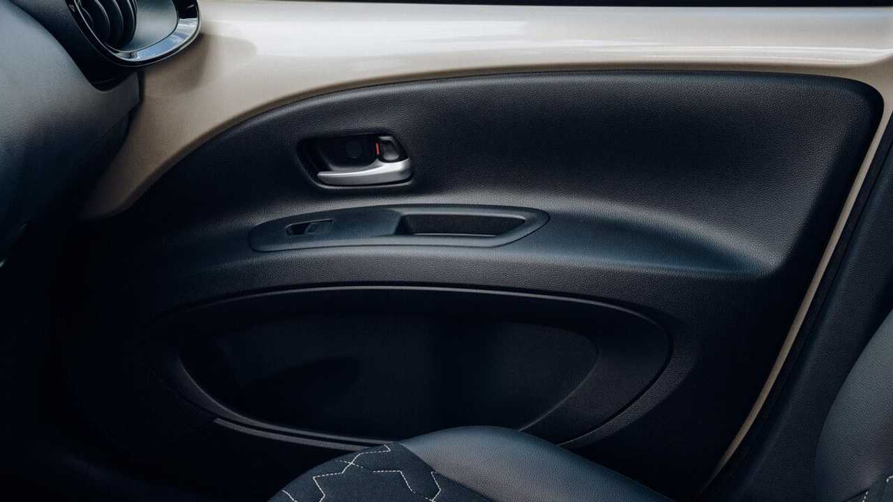Prova Toyota Aygo X (2022) con trasmissione CVT