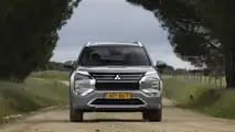 Mitsubishi Outlander PHEV 2026