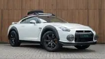 La Nissan GT-R se aventura fuera de carretera