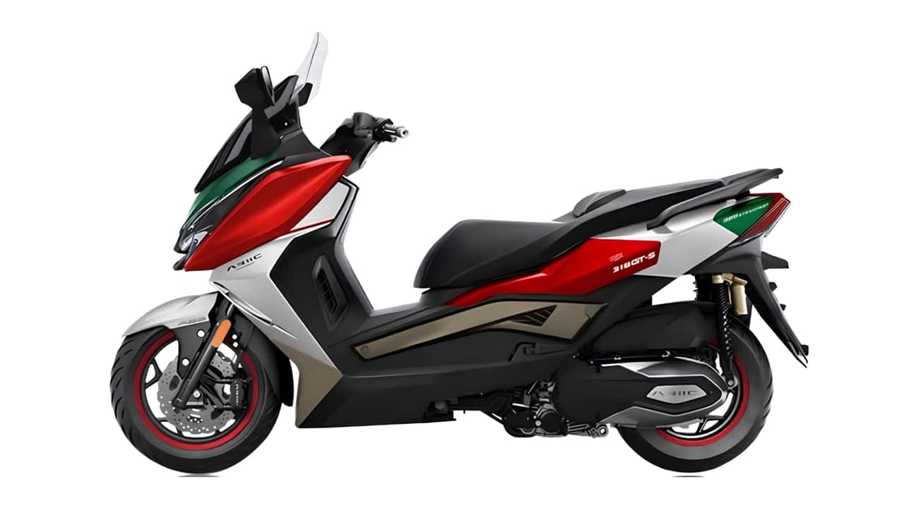 Китайский макси-скутер бросает вызов Honda и Yamaha, но есть нюанс