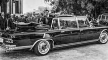 Mercedes, un secolo di Papamobile