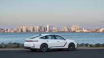 Novo Lexus ES 350h é lançado no Brasil