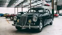 Alcune auto esposte tutti i giorni nell'Heritage Hub Stellantis di Torino