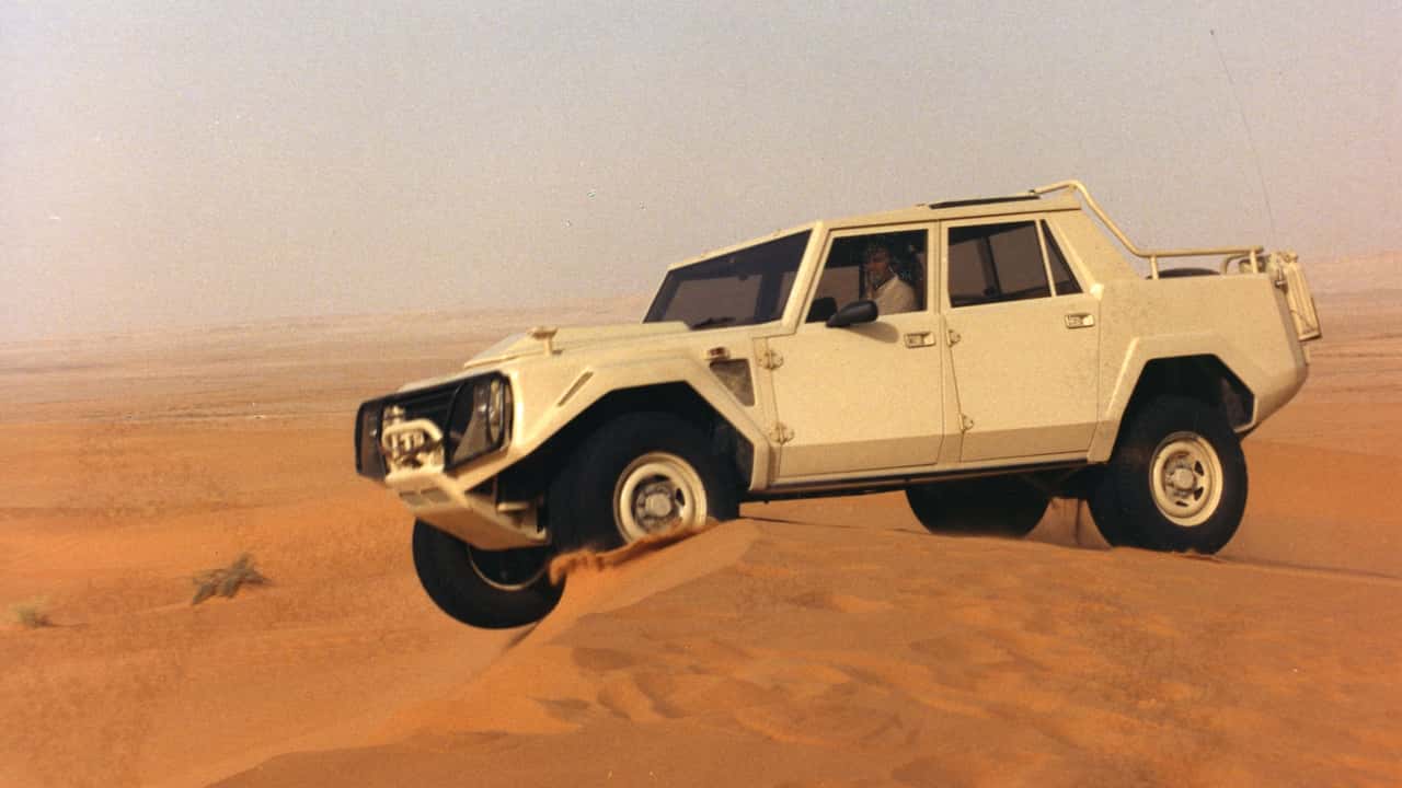 لامبورغيني LM002