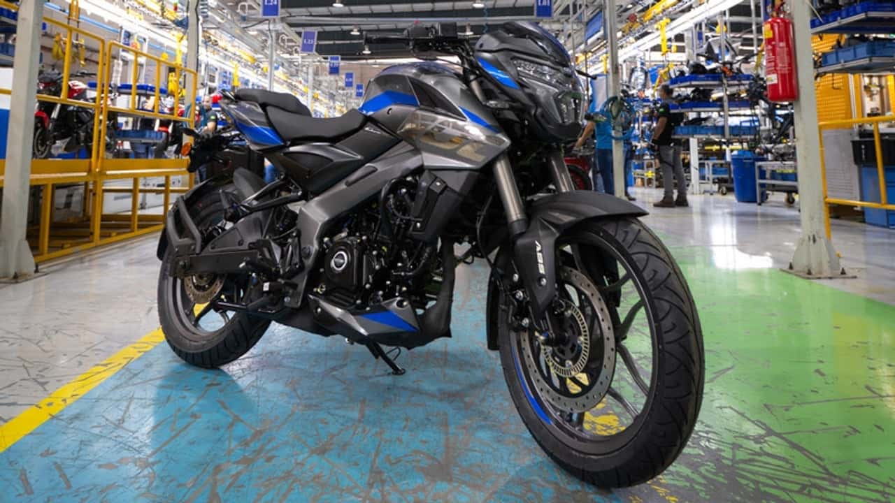 Bajaj bate 60 mil motos produzidas no Brasil e celebra dois anos de fábrica
