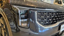 M1 nas lojas: Kia Carnival 3.5 V6 