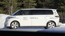 VW ID. Buzz LWB new spy photo