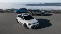 2023 Kia Niro EV (in the middle)