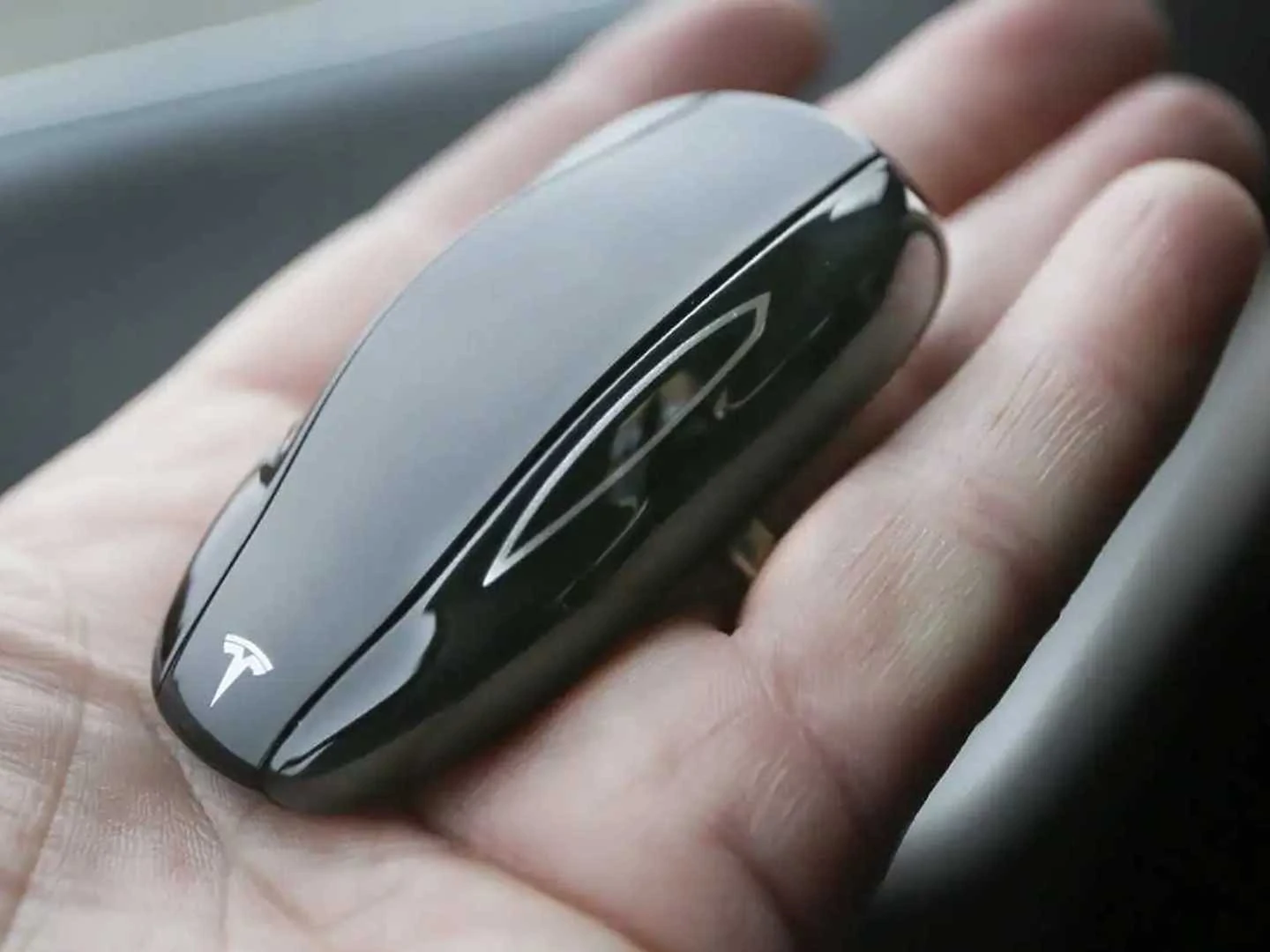 Tesla Stops Selling Model S And X With Key Fobs