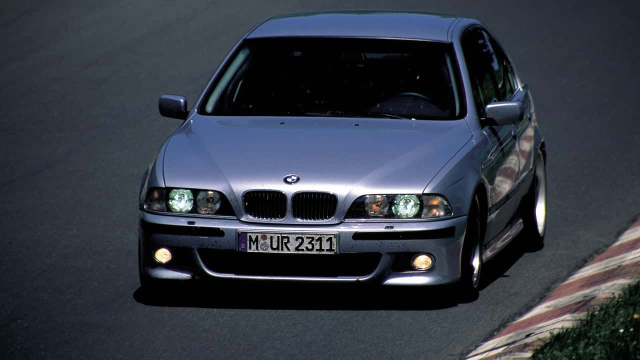 2000 BMW M5 (E39)