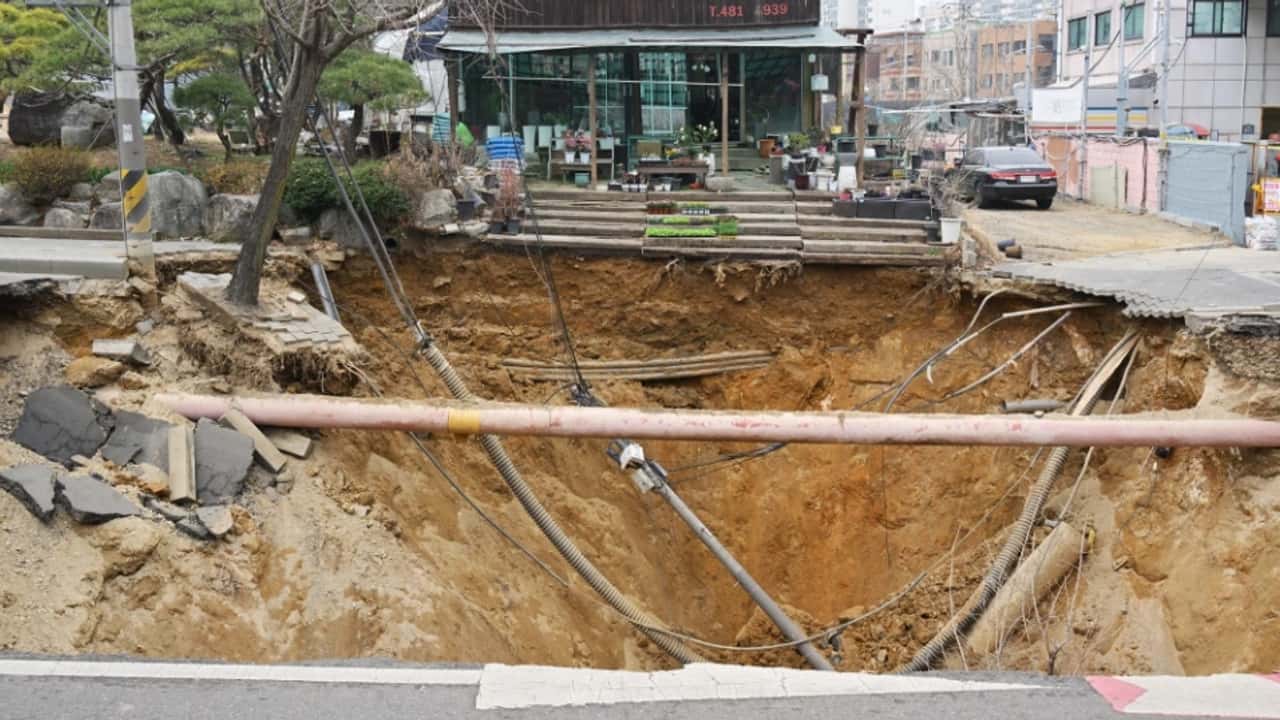 south korea sinkhole