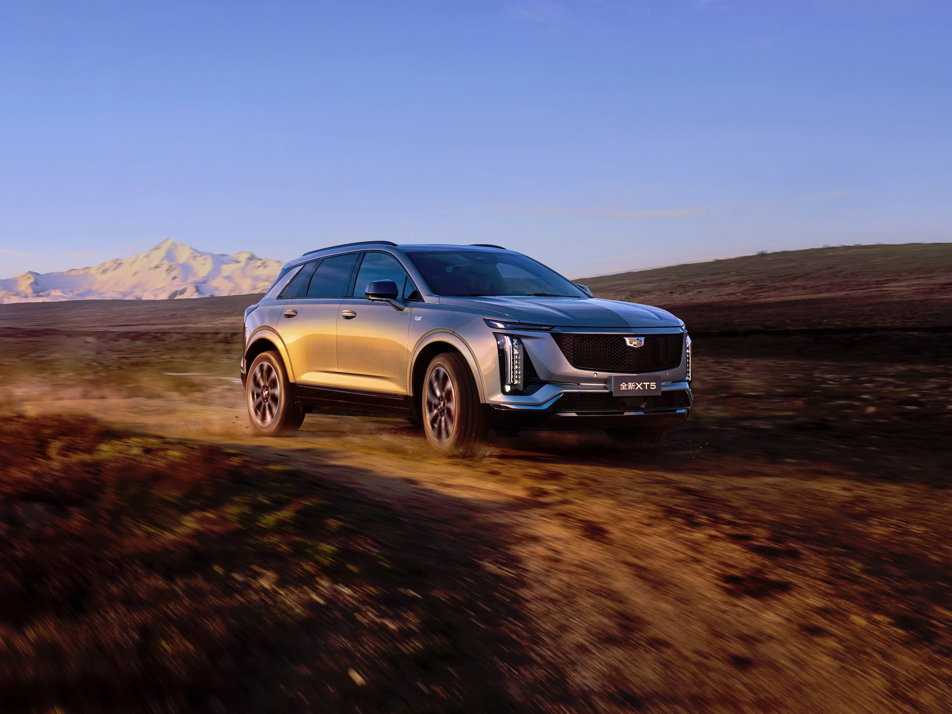 Cadillac Abandons All-EV Plan, Will Refresh XT5 Crossover