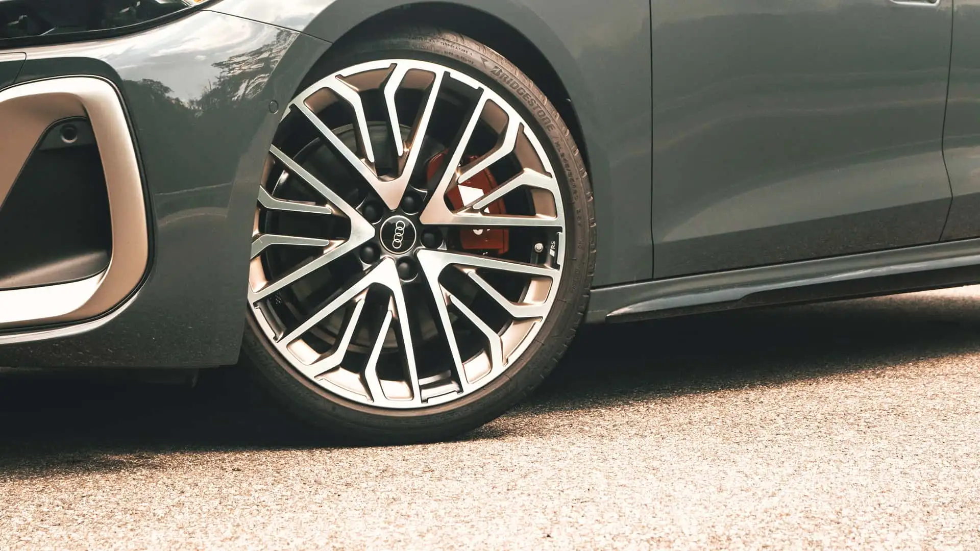 https://cdn.motor1.com/images/mgl/bglpRr/s1/2025-audi-s5-review.webp