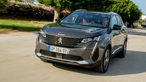 Foto - Peugeot 3008 Hybrid (2023), la prova su stradda