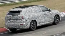 Skoda Kodiaq (2024) auf dem Nürburgring erwischt