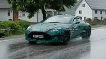 Aston Martin Vantage Casus Fotoğrafları