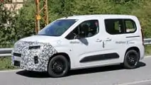 Opel Combo facelift spy photo