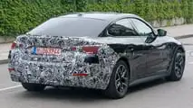 BMW i4, le prime foto spia del restyling