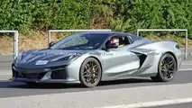 Photo espion de la Chevrolet Corvette E-Ray hybride 2024