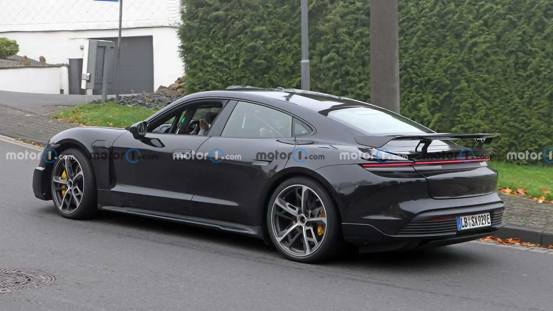porsche-taycan-possible-gt-spy-photos.jpg