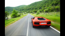 Lamborghini Aventador LP700-4 su strada
