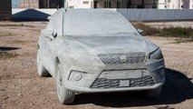 Seat Arona sculpture en ciment