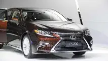 Makyajlı Lexus ES