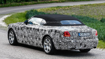 2016 Rolls-Royce Dawn spy photo