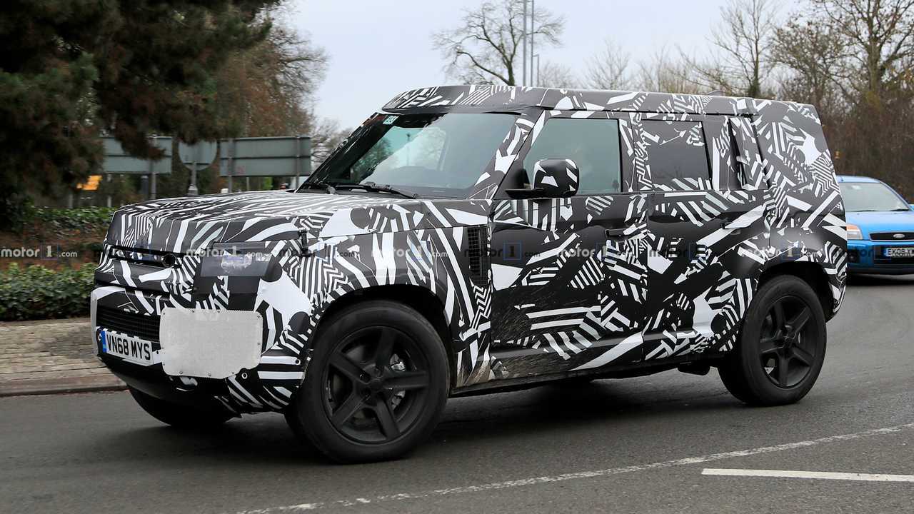 Land Rover Defender photos espion