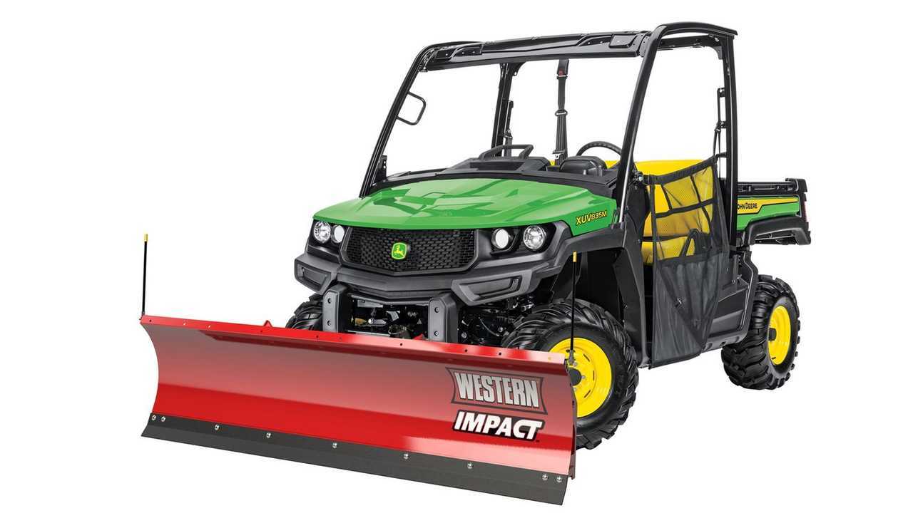 John Deere e Douglas Dynamics