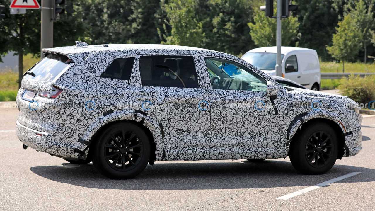 2023 Honda CR-V novas fotos espiões (vista lateral)