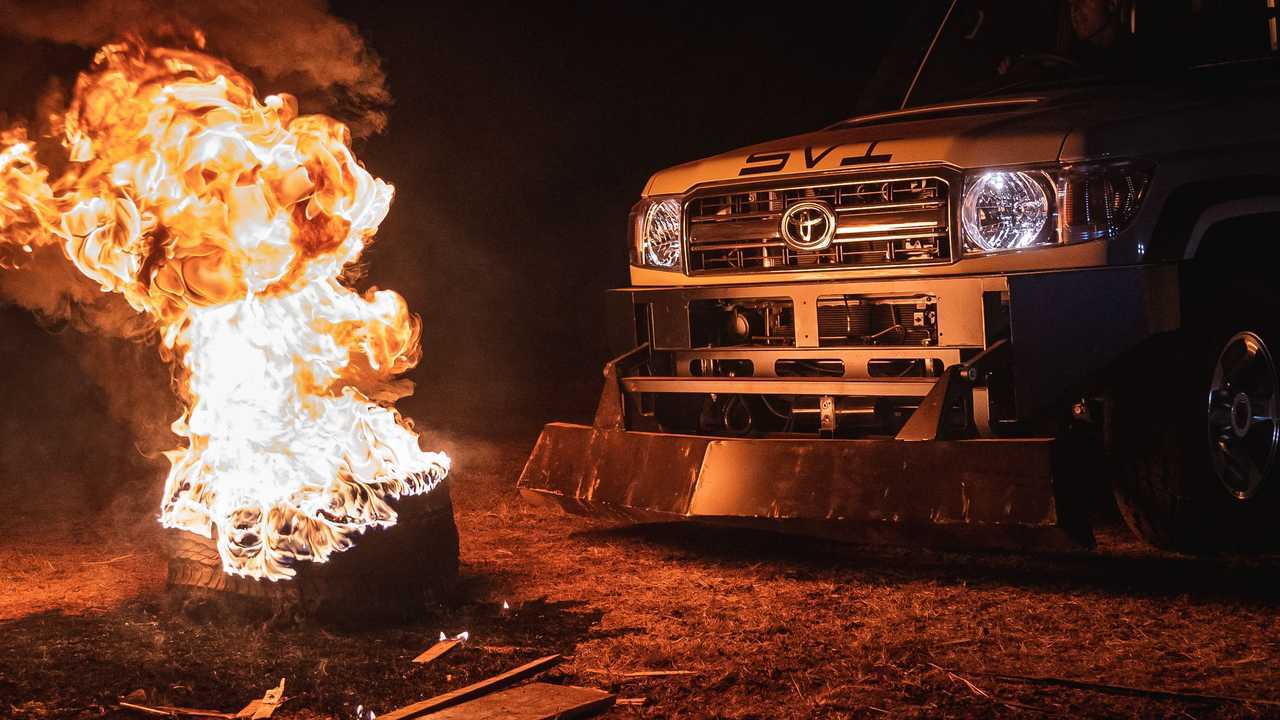 La pala antisommossa per Toyota Land Cruiser 79 by SVI