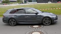 2019 Skoda Octavia Combi yeni casus fotoğraf