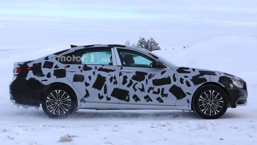 Genesis G80 test mule spy photo