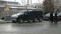 The six-wheeled Hummer: Annoying in any parking lot