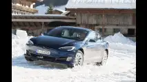 Tesla Model S, 1000 km tra neve, autostrada e tante salite