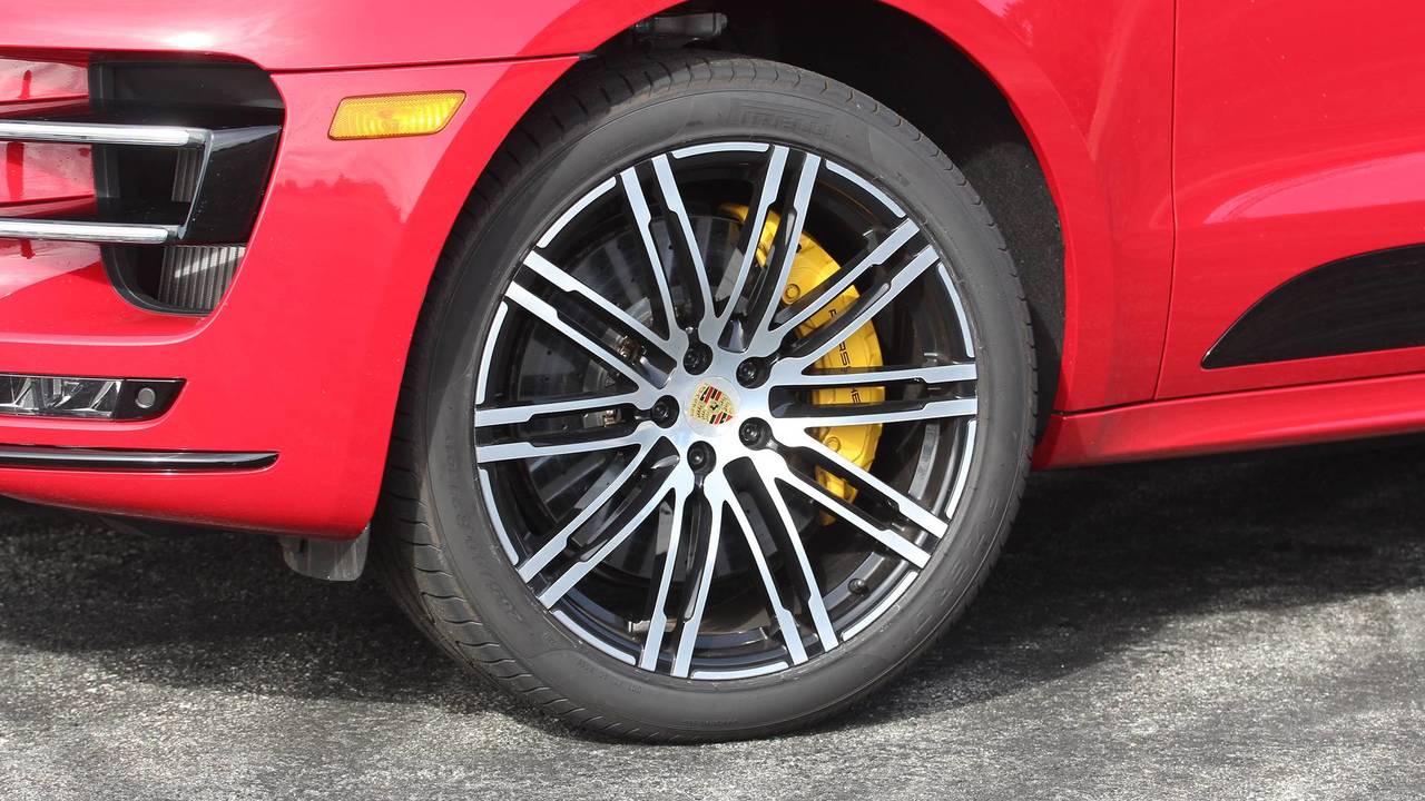 2018 Porsche Macan Turbo: Review