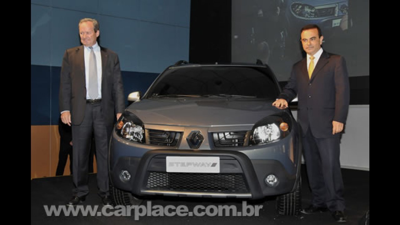 Renault mostra o Novo Sandero Stepway com visual off-road e suspensão elevada