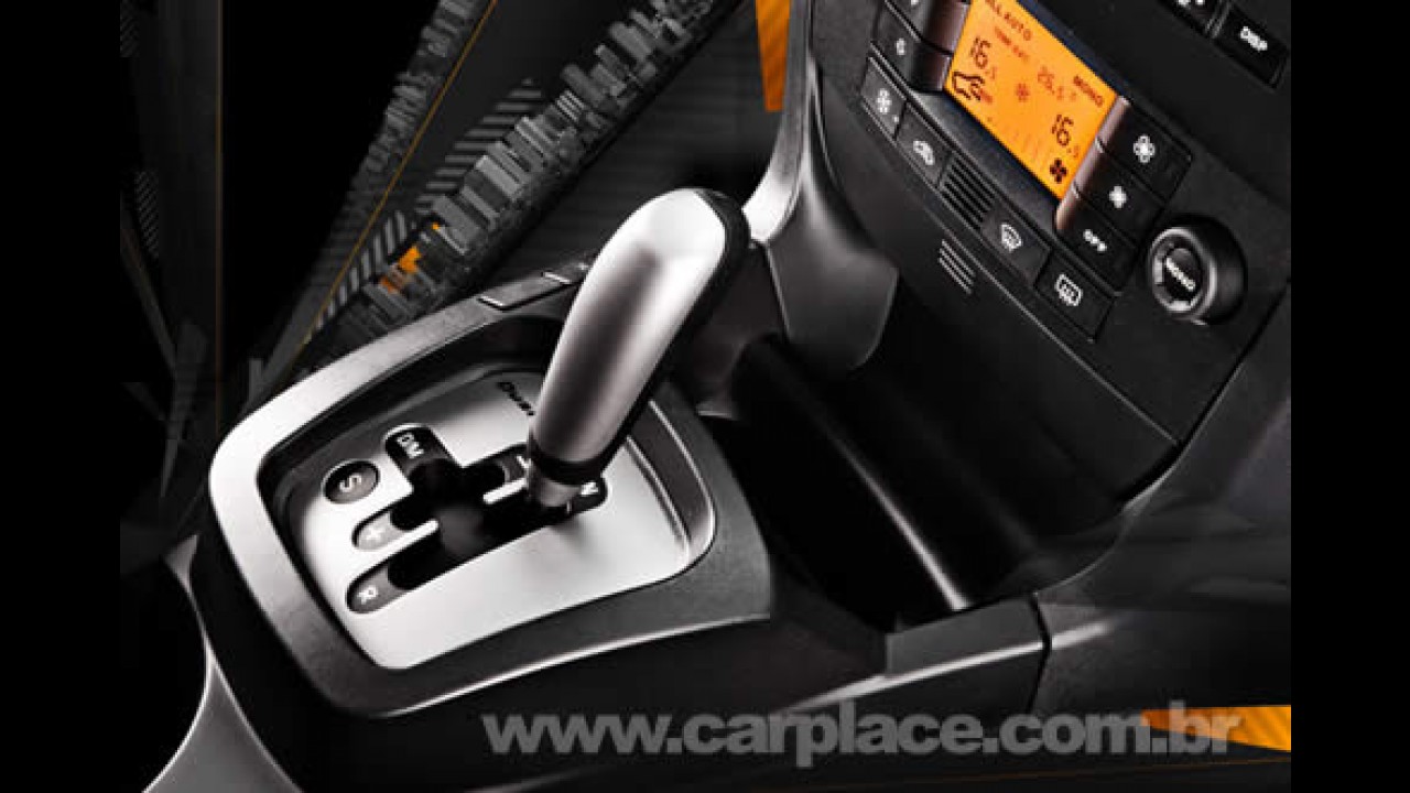 Fiat lança Novo Stilo 2008 com preço inicial de R$ 51.270 e câmbio Dualogic