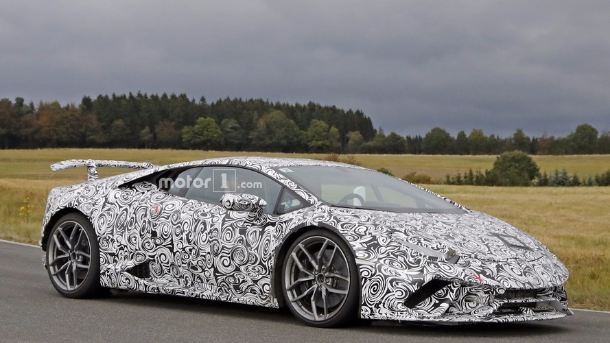 2018 Lamborghini Huracan Superleggera spy photo